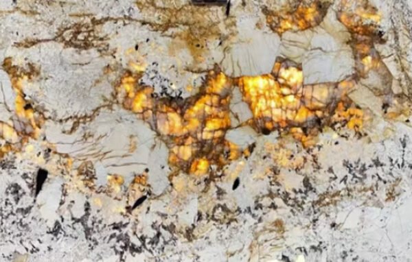 Pandora White (Quartzite)